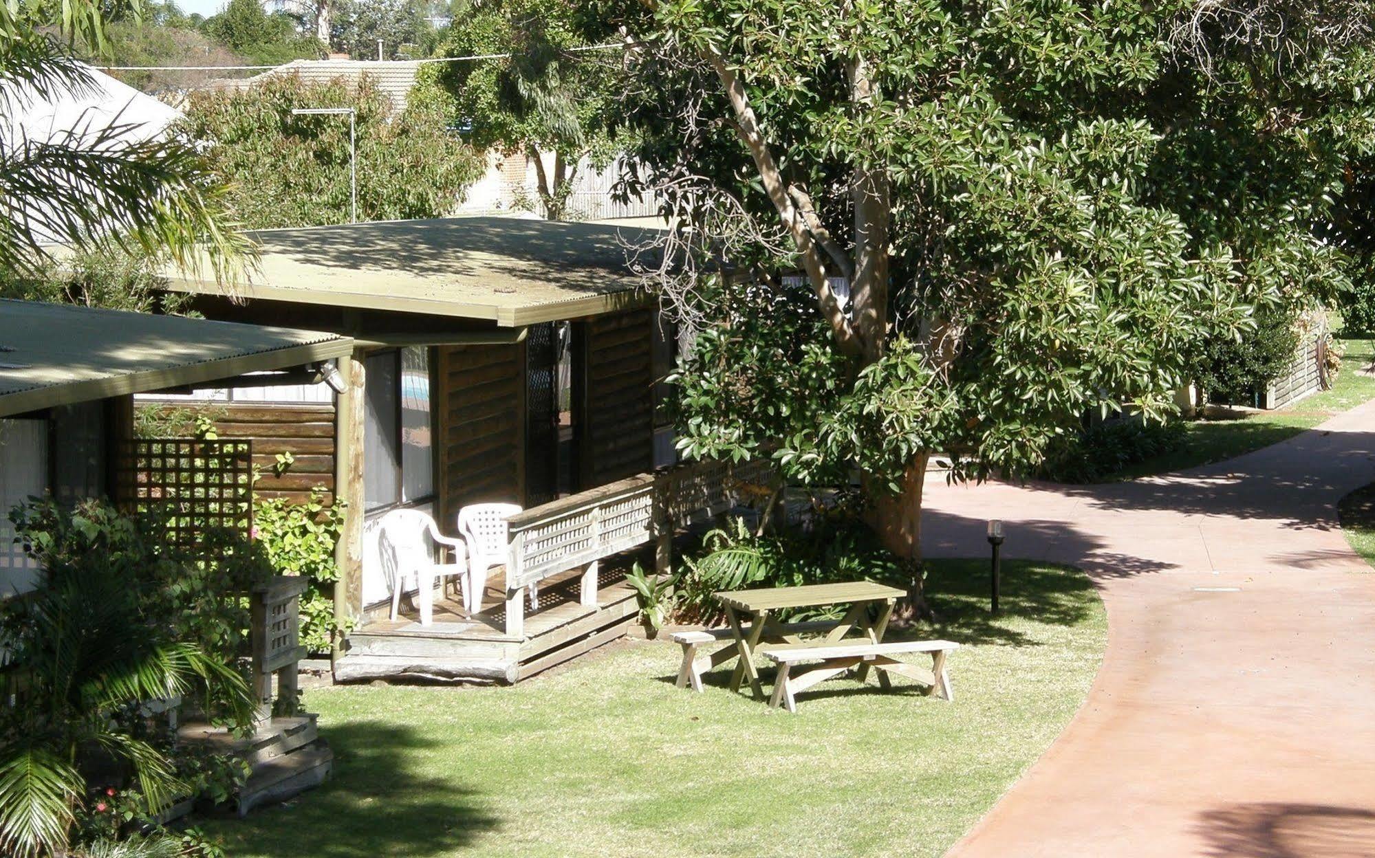 Lazy Acre Log Cabins Lakes Entrance Kültér fotó