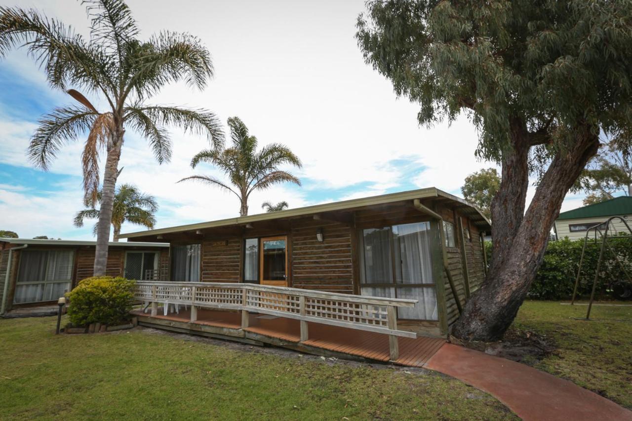 Lazy Acre Log Cabins Lakes Entrance Kültér fotó